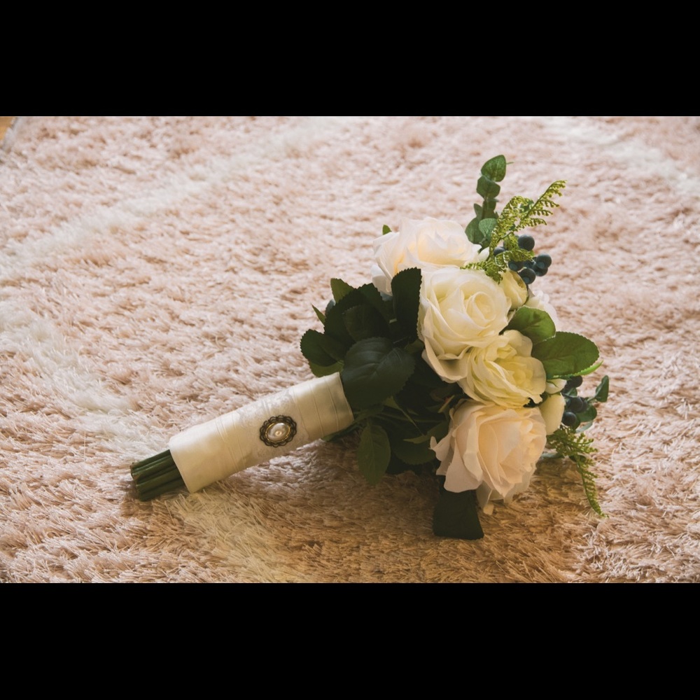 Wedding Bridal Silk Rose Bouquet with Satin ribbon